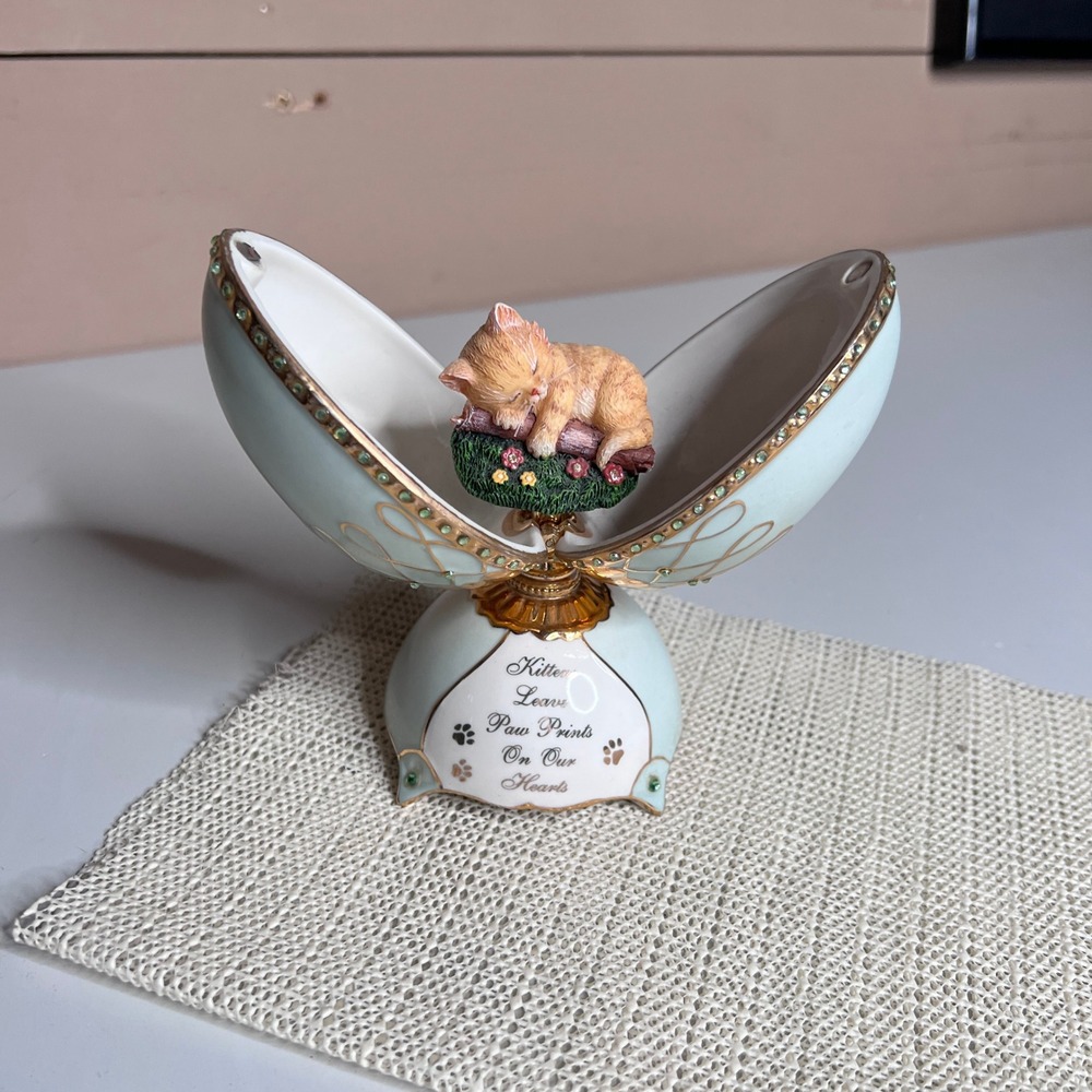 Ardleigh Elliott Kitten Dreams Musical Egg Purr-fect Pals Porcelain B7037 2005
